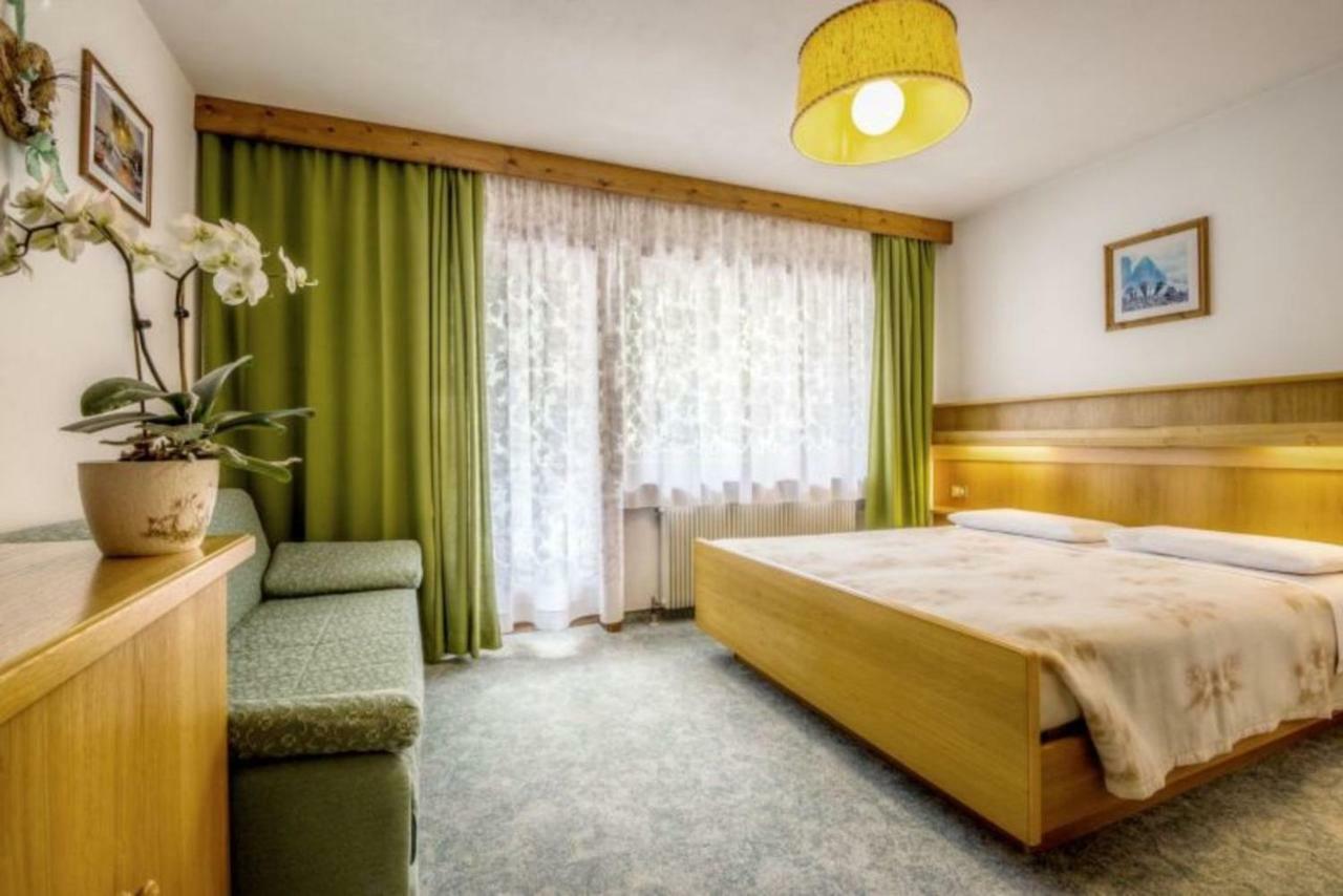 Apartments Fiordalisi Colfosco Kültér fotó